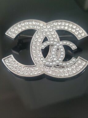 CHANEL Silver Crystal & Pearl Brooch